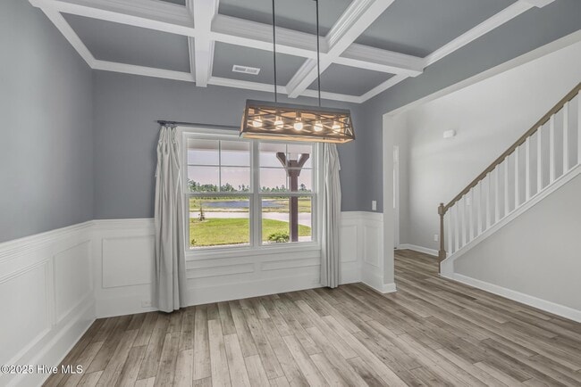 Building Photo - 556 Transom Wy