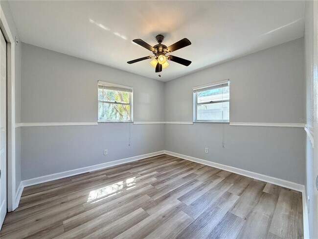 Building Photo - 510 81st Ave N