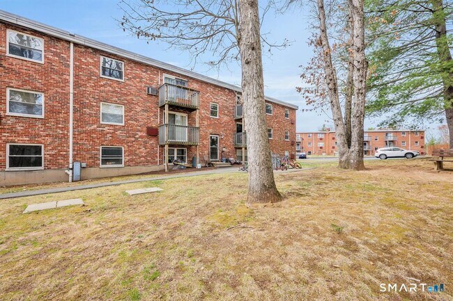 Building Photo - 513 Emmett St