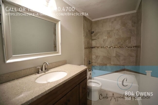 Building Photo - 804 Owens-