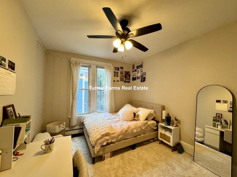 Building Photo - 719 Parker St