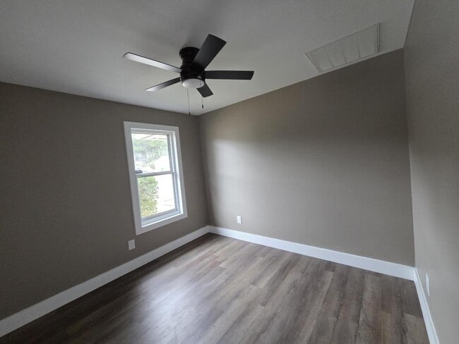 Building Photo - 1502 N 26th St