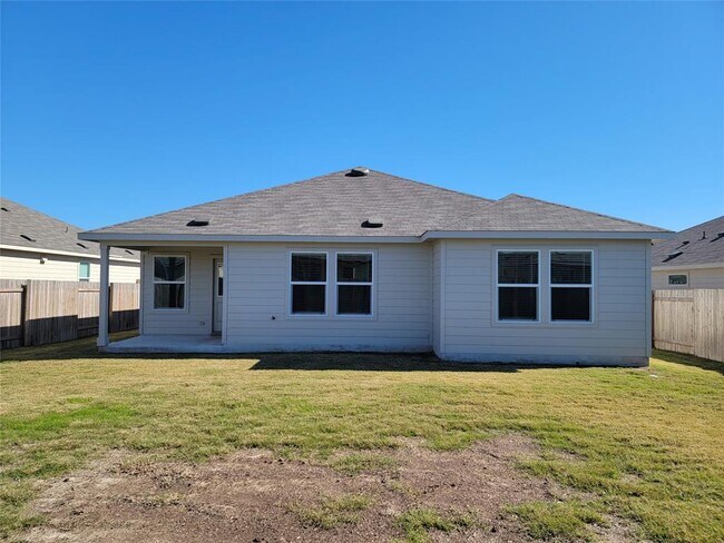 Building Photo - 105 Ulmus St