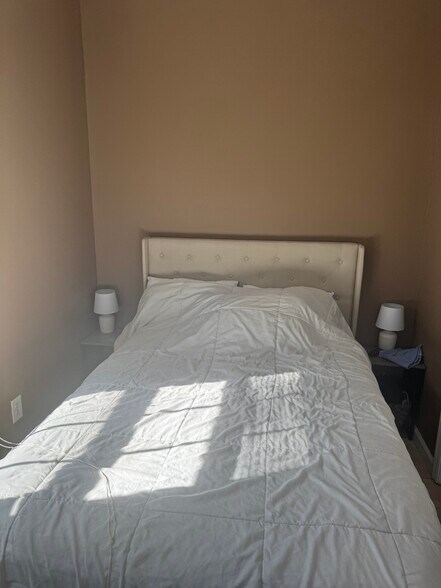 Bedroom - 8 Spruce Ave