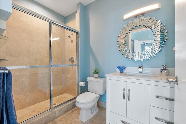 Building Photo - 313 NE 2nd St