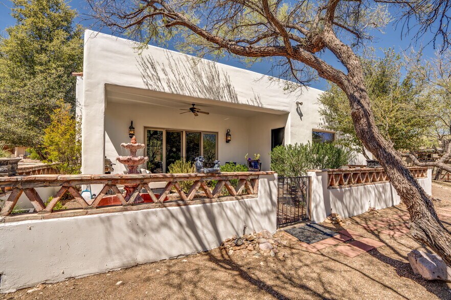 Building Photo - 42 Calle Maria Elena