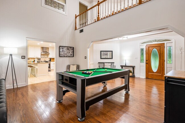 Building Photo - 29 Dean Rd SE