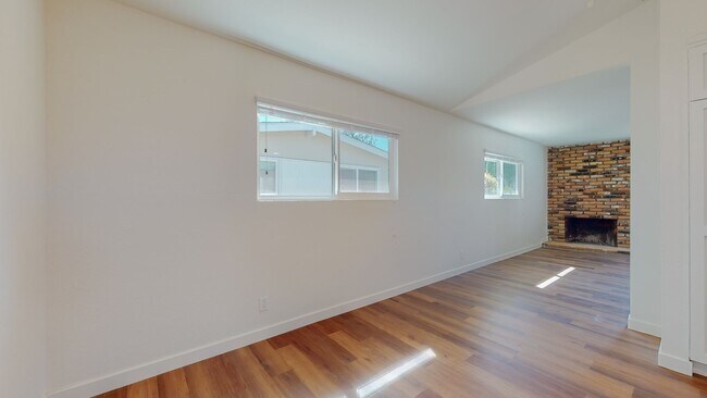 Building Photo - Fillmore Way