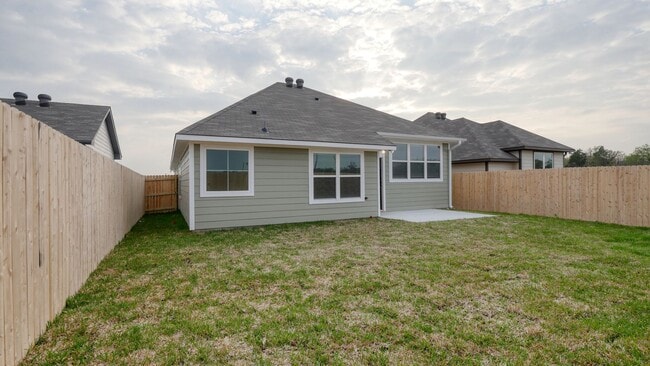 Building Photo - Spacious Single-Family Home Available Now!