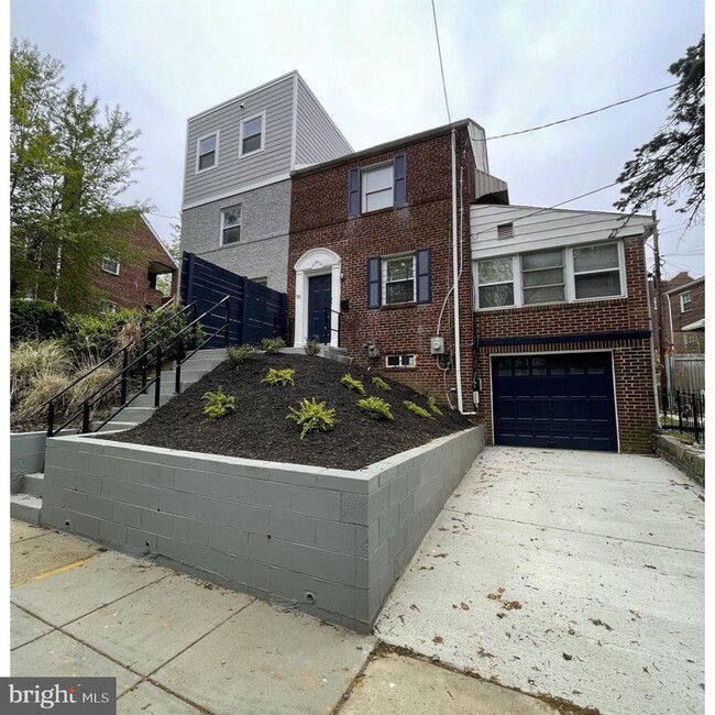 Primary Photo - 3115 Minnesota Ave SE