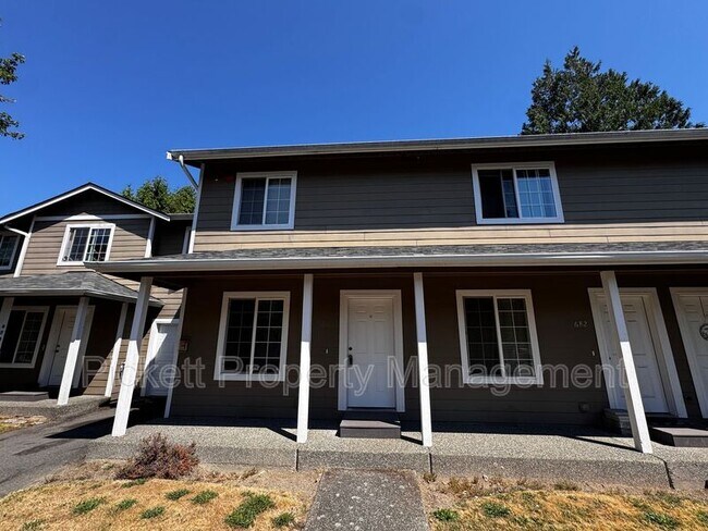 Building Photo - 680 Northpark Ln