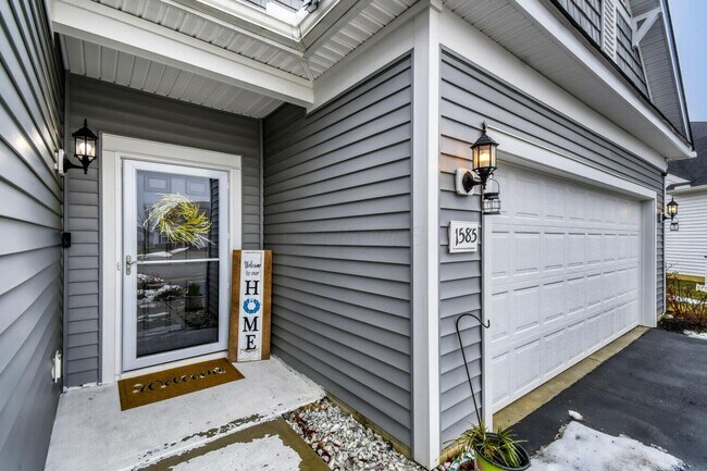 Building Photo - 1585 Nettle Ct