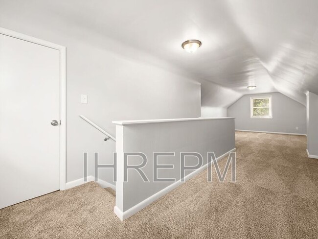 Building Photo - 761 Demorest Rd
