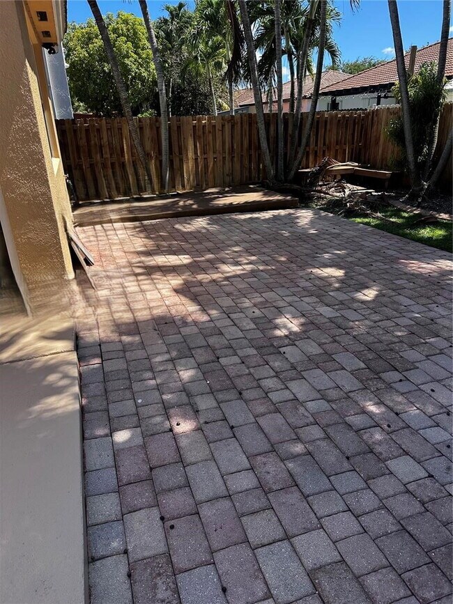 Building Photo - Southwest 159th Avenue, Miami, FL 33185 - 3 BR 2.5 BA house