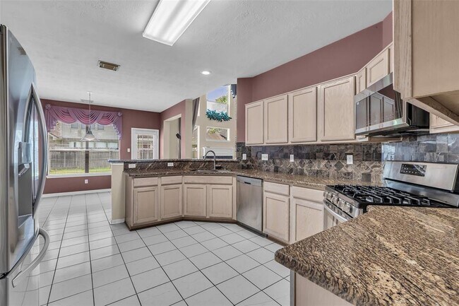 Building Photo - 16343 Mellow Oaks Ln