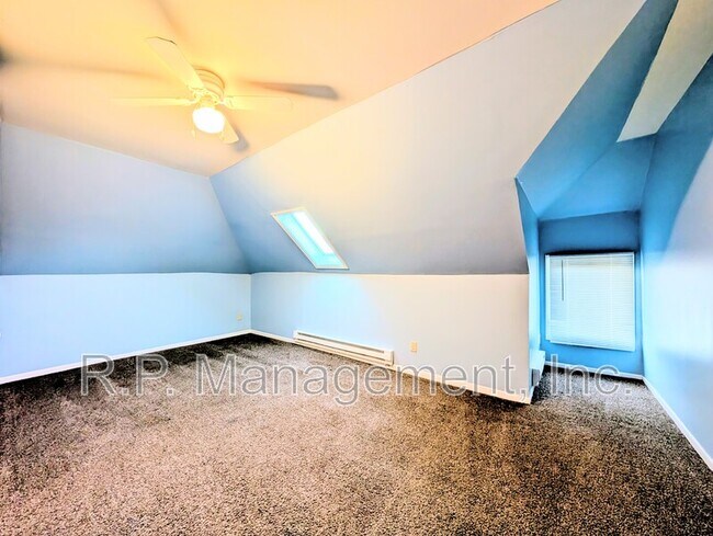 Building Photo - 61 Delos St W