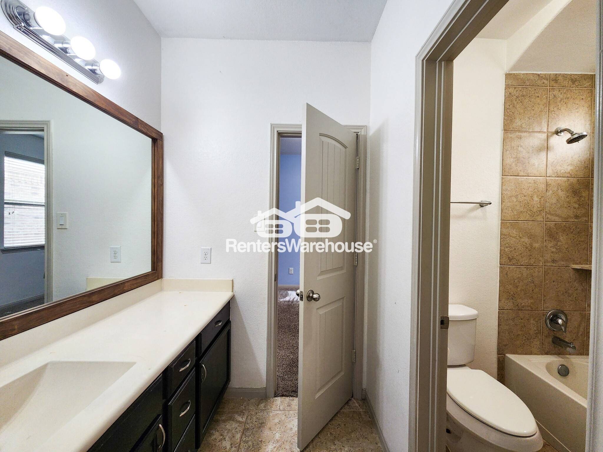 Building Photo - 4515 Greenleaf Dr