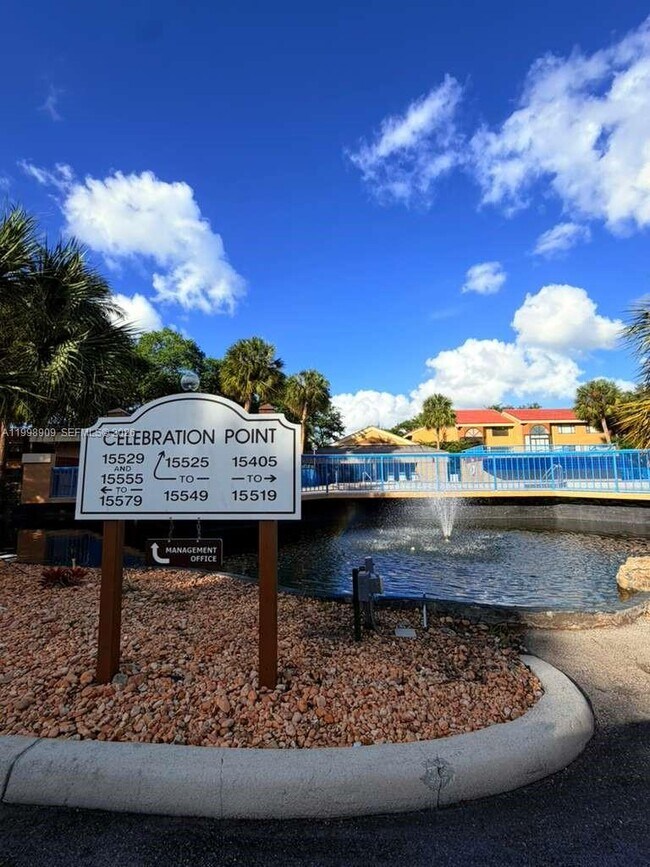 Building Photo - 15515 N Miami Lakeway