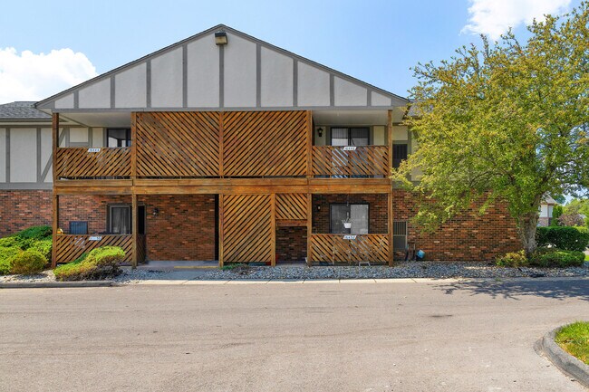 Building Photo - 16446 Clarkson Dr