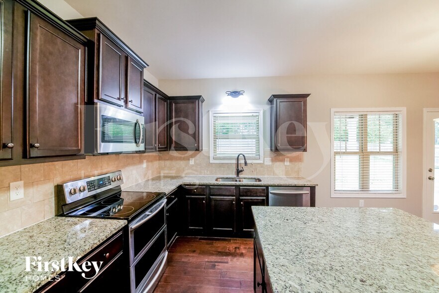 Building Photo - 183 Gatlin Ridge Run
