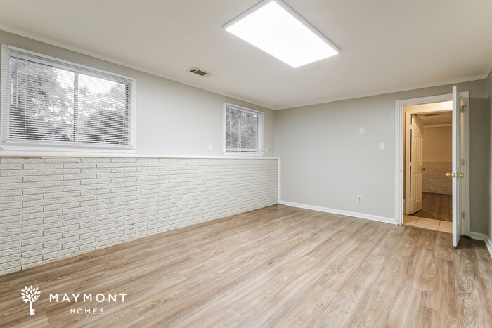 Building Photo - 3207 Sunderland Dr SW