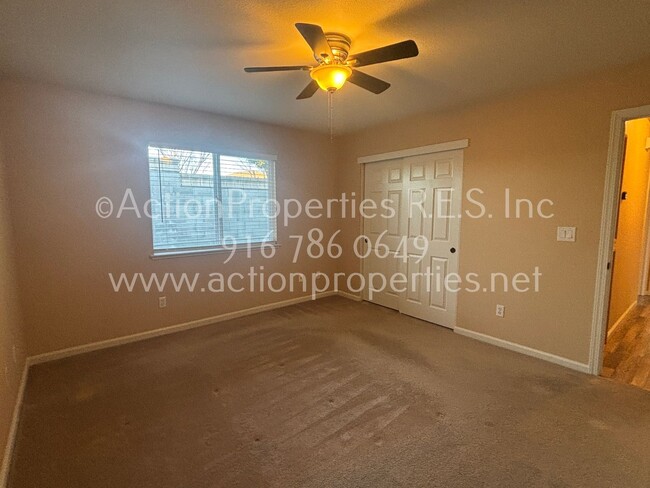 Building Photo - West Roseville LongMeadow 2 Gated, Single ...