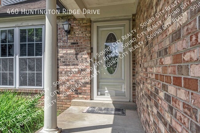 Building Photo - 460 Huntington Ridge Dr