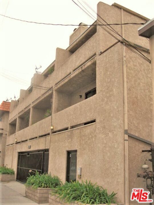 Building Photo - 328 Culver Blvd