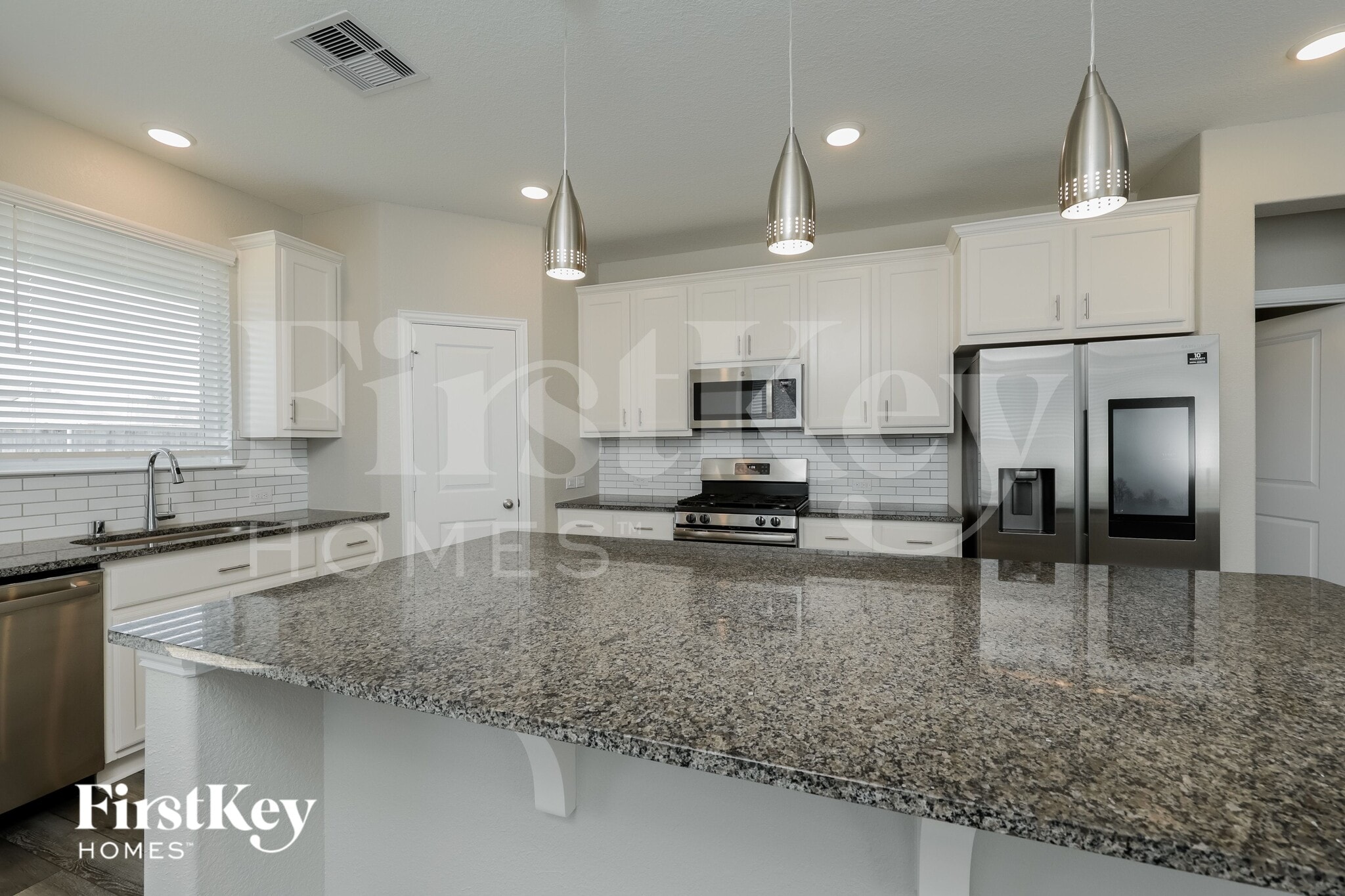 Building Photo - 29884 Dovetail Blf Ln