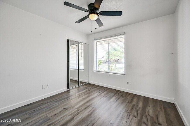 Building Photo - 3262 W Angela Dr