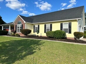 Building Photo - Beautiful 4br, 2.5 bath home in the Jack B...