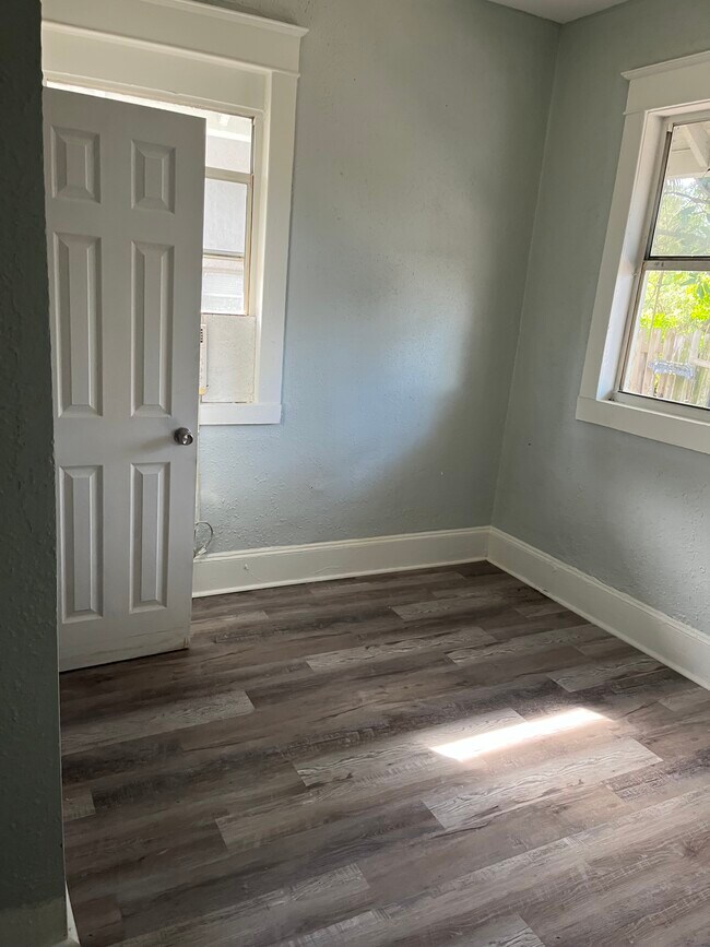 Primary Photo - 2690 NW 59th Ave