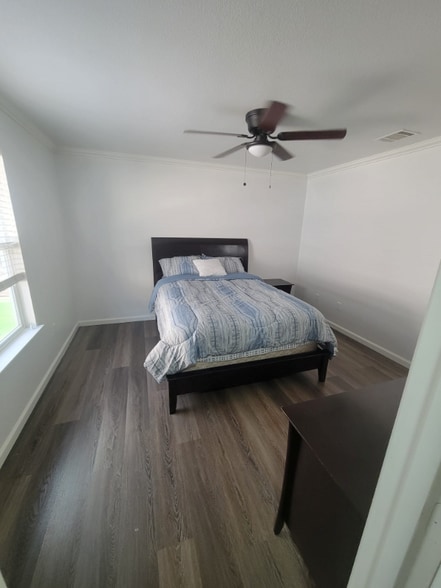 Building Photo - 2028 Valley Forge Trail