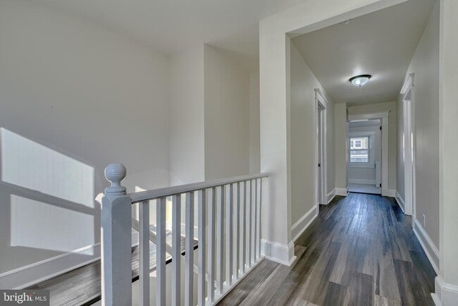 Building Photo - 6504 Rosemont Ave