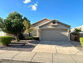 Building Photo - Fantastic single level Ahwatukee home in S...