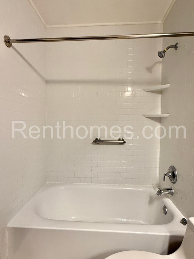 Building Photo - 9929 Azuaga St