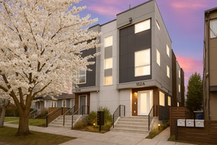 Building Photo - 152 21st Ave E