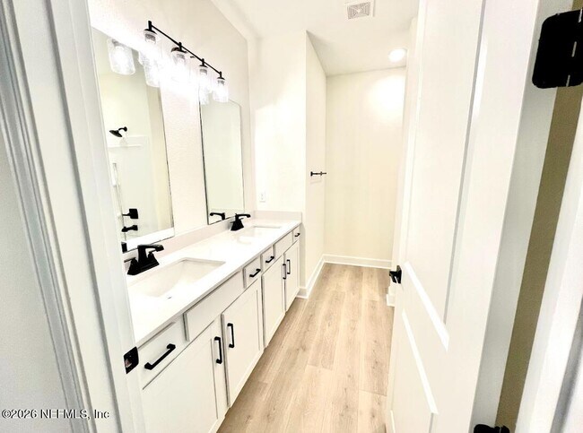 Building Photo - 3415 Auvenshine Wy