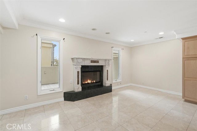 Building Photo - 233 S Irena Ave