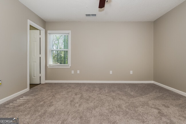 Building Photo - 105 Vesta Ct