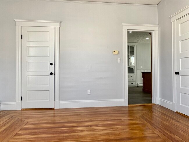 Building Photo - 24 Hancock St