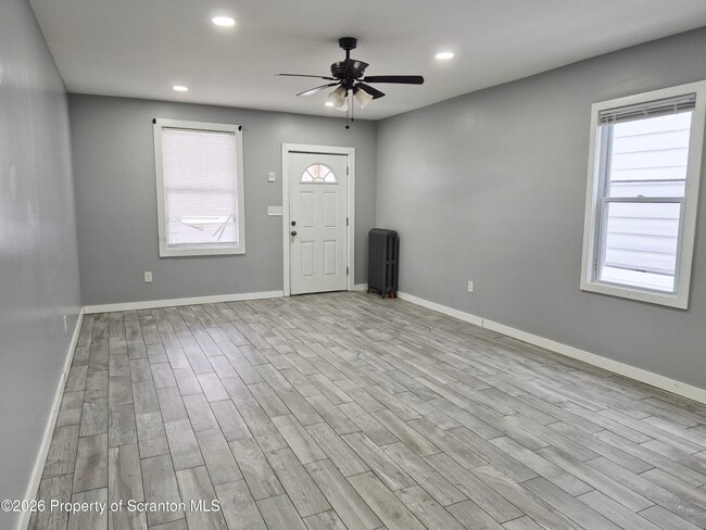 Building Photo - 124 Willow St