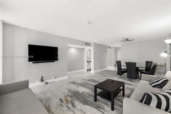 Building Photo - 9511 Collins Ave