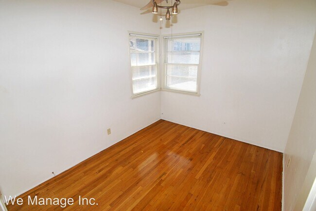 Building Photo - 1218 E 1st St