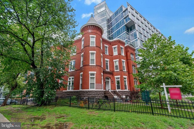 Building Photo - 459 Massachusetts Ave NW