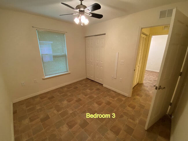 Building Photo - 154 Hurst St