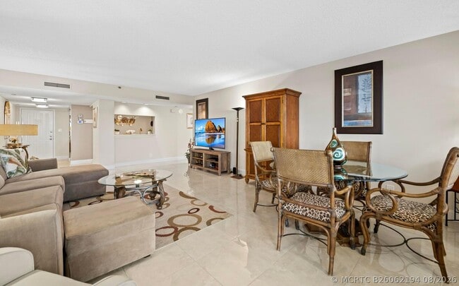 Building Photo - 3420 S Ocean Blvd