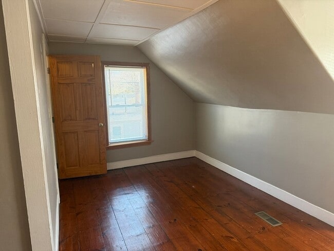 Building Photo - 406-408-408 Court St