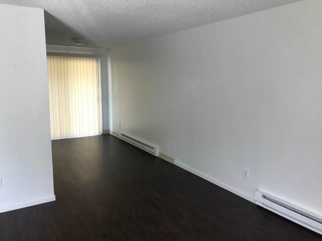 Building Photo - 1003 E Jackson Ave