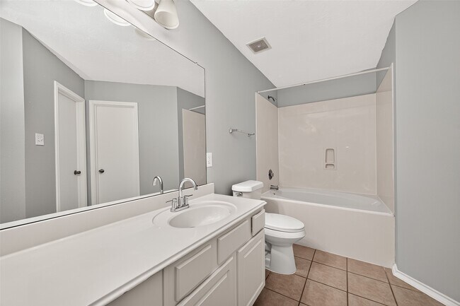 Building Photo - 19451 Nasworthy Dr